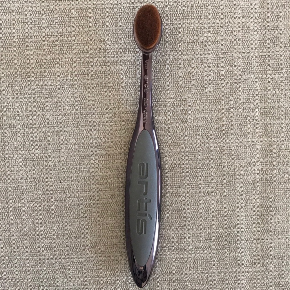 Artis Elite Smoke Oval 4 Brush